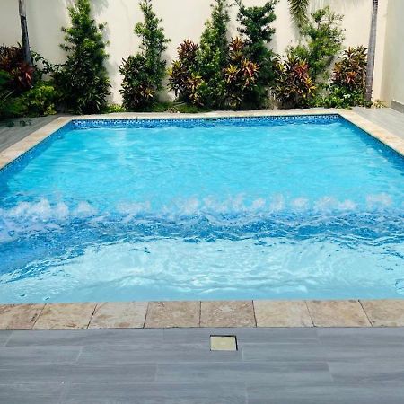 לה רומנה Ambar Luxurious Condo At Caleta מראה חיצוני תמונה
