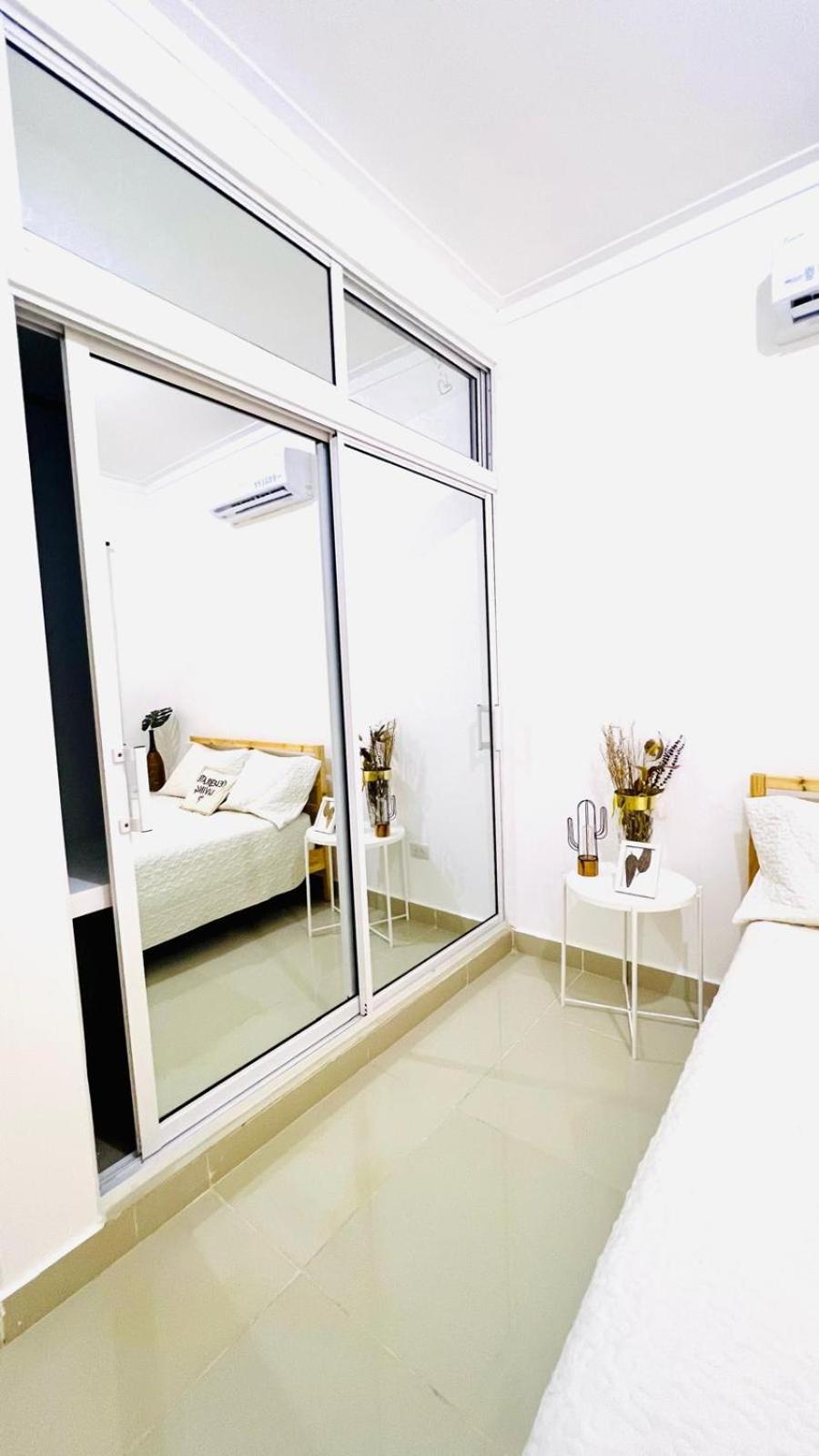 לה רומנה Ambar Luxurious Condo At Caleta מראה חיצוני תמונה