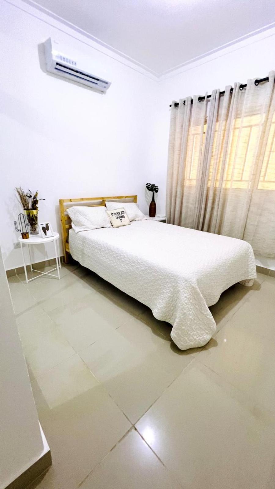 לה רומנה Ambar Luxurious Condo At Caleta מראה חיצוני תמונה