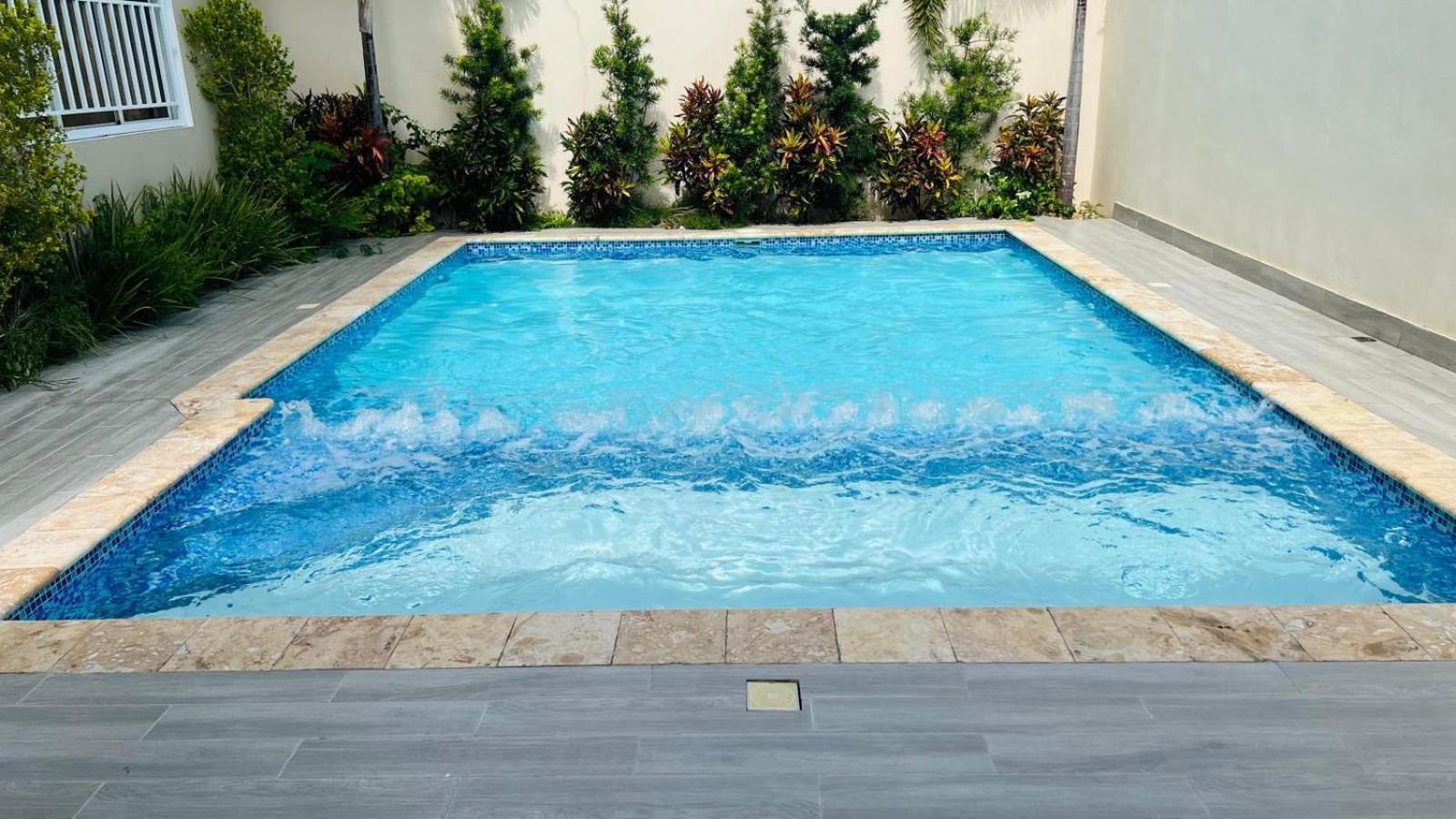 לה רומנה Ambar Luxurious Condo At Caleta מראה חיצוני תמונה